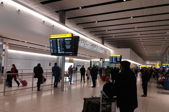 Gatwick Airport arrival to London Hotel/Accommodation - Photo 1 of 3